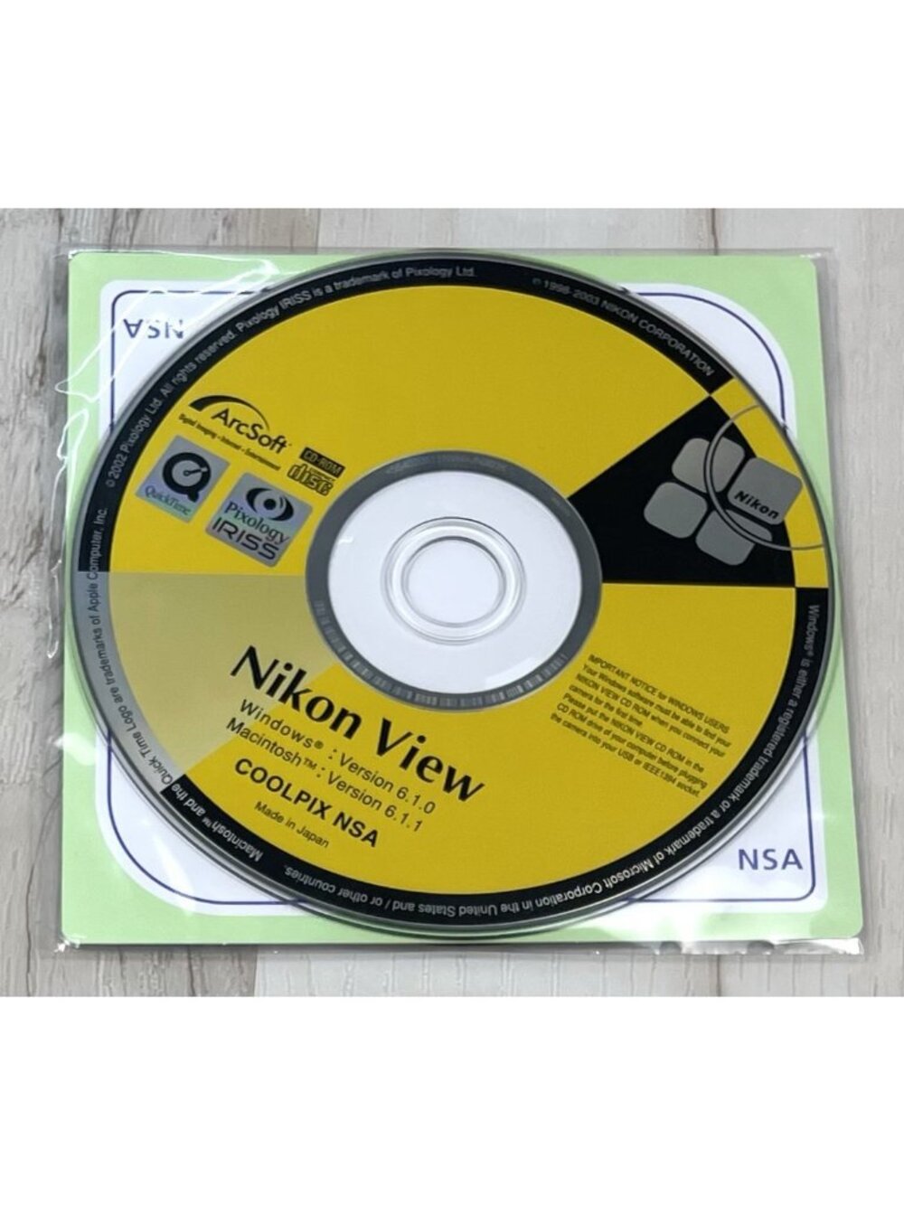 Nikon View Version 6.1 + Reference Manual CD-Rom Windows/Mac for CoolPix Camera